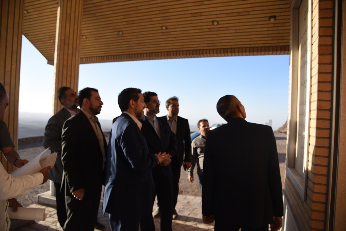 بازدید استاندار قم از رصدخانه امام علی علیه السلام
