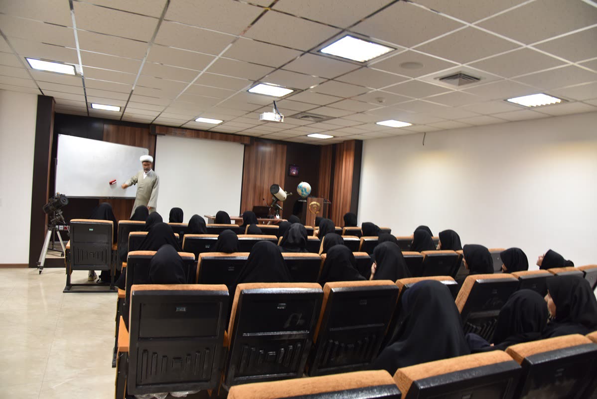 گزارش تصویری بازدیددانش‌آموزان دبیرستان نفیسه فاضلی