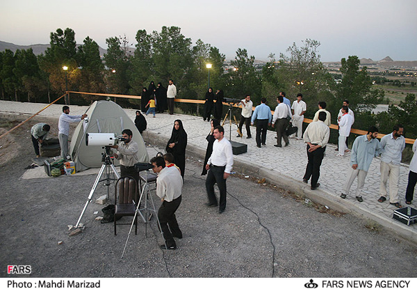 گزارش تصویری گروه&nbsp; رصدی ستاد استهلال مرکز مطالعات و پژوهش های فلکی ـ نجومی&nbsp;در ماه مبارک رمضان 1428 در رصدگاه بوستان علوی قم